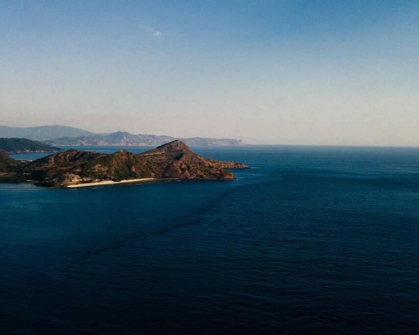 Beach-Front Sumbawa Surf House Lemonga エクステリア 写真