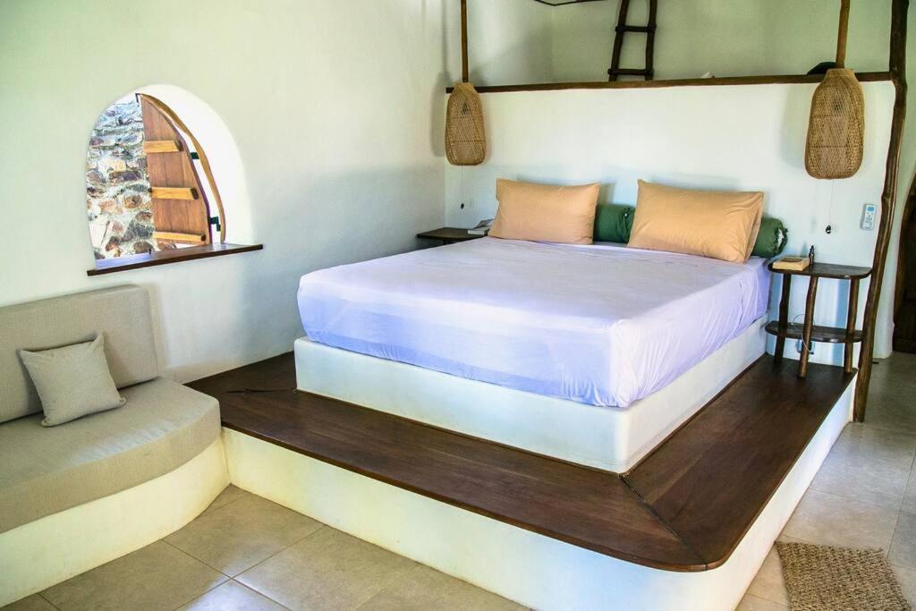 Beach-Front Sumbawa Surf House Lemonga エクステリア 写真