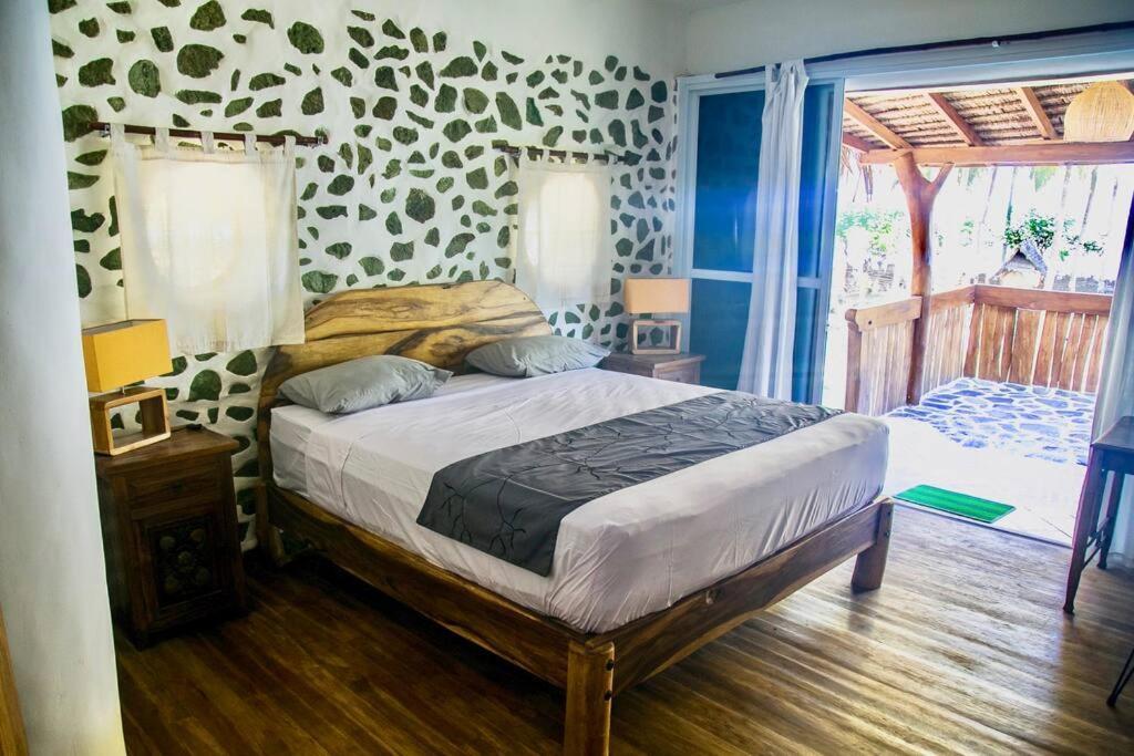 Beach-Front Sumbawa Surf House Lemonga エクステリア 写真