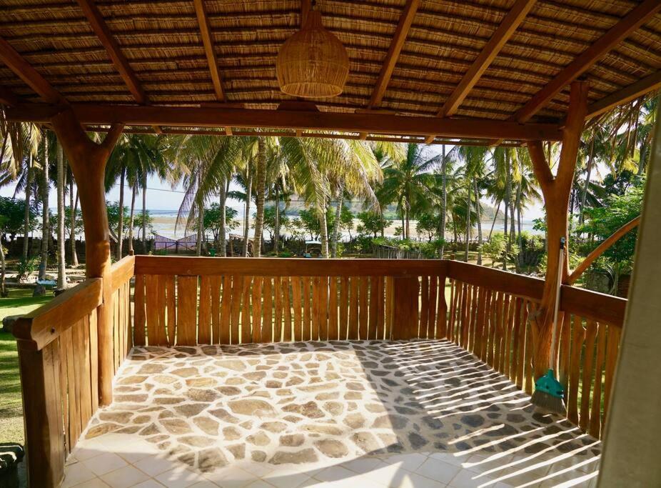 Beach-Front Sumbawa Surf House Lemonga エクステリア 写真